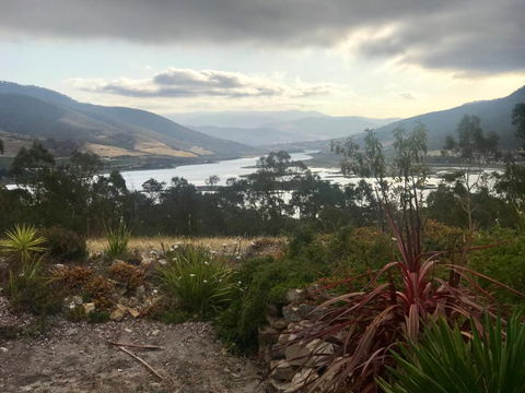 Derwent Mist Villas (Acacia Villa) - Accommodation Newcastle 1