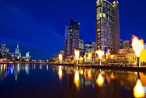 2BR Vue Grand Southbank Melbourne, FREE Parking - Accommodation Newcastle 2