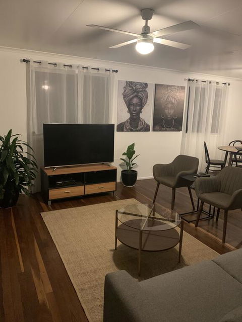 3 Bedroom Apartment - Accommodation Newcastle 0