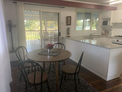 3 Bedroom Apartment - Accommodation Newcastle 2