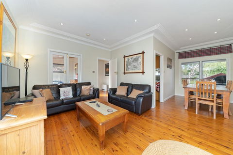 3 Sisters Blue Mountains Cottage - Accommodation Newcastle 1