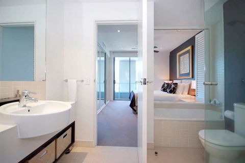 301 Harbour Lights - Accommodation Newcastle 1
