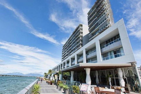 301 Harbour Lights - Accommodation Newcastle 3