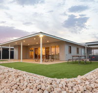 4 Corella Court - Brand New Magnificent Marina Home With Wi-Fi - Accommodation Newcastle