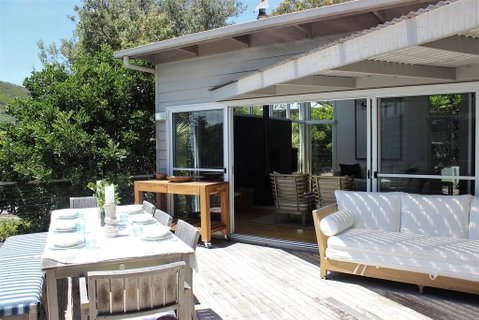 5 ON COAST - Accommodation Newcastle 2