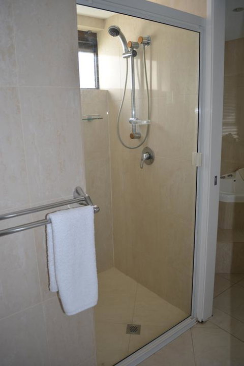 5,  Apartment On The Esplanade - Accommodation Newcastle 2