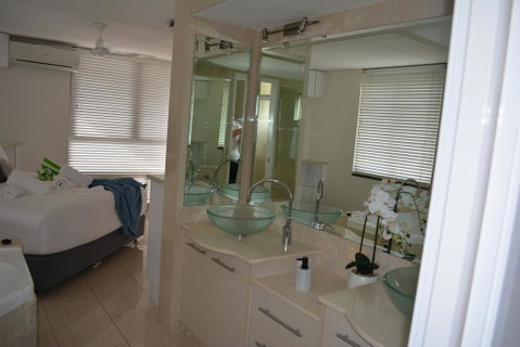 5,  Apartment On The Esplanade - Accommodation Newcastle 3