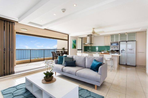 5,  Apartment On The Esplanade - Accommodation Newcastle 0