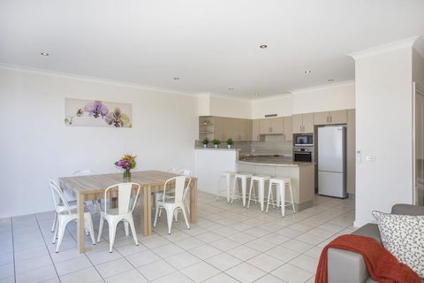5/14 Dolphin St- Dolphin 5 At Ulladulla - Accommodation Newcastle 3