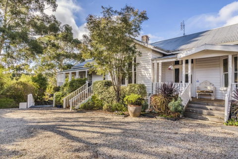 65 Main Guesthouse - Accommodation Newcastle 1