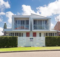 7 Judith Street - Stunning duplex with ducted air - Accommodation Newcastle