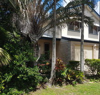 8 Hakea Place - Family Home on a Quiet Street Close to Beach  Shops Pet Friendly