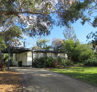 8 Ophir Ave Ventnor - Accommodation Newcastle
