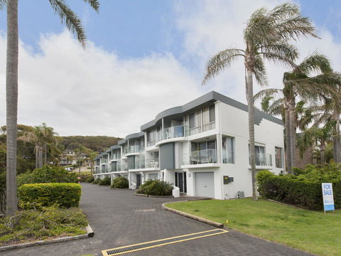 9 Cirrus @ Fingal Bay - Accommodation Newcastle 0