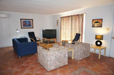9a Krait Street - Close To The Town Centre - Accommodation Newcastle 0