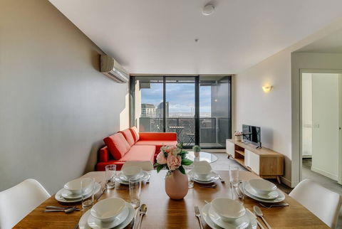 A Modern 2BR CBD Apt, City Views, FREE Parking - Accommodation Newcastle 3