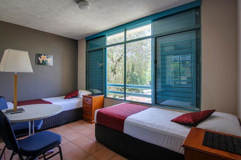 AAA Airport Albion Manor Apartments And Motel - Accommodation Newcastle 1