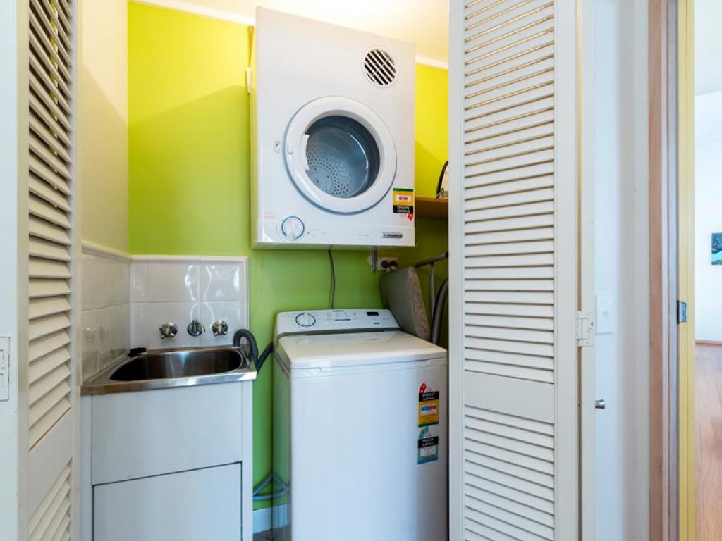 North Stradbroke Island QLD Accommodation Newcastle