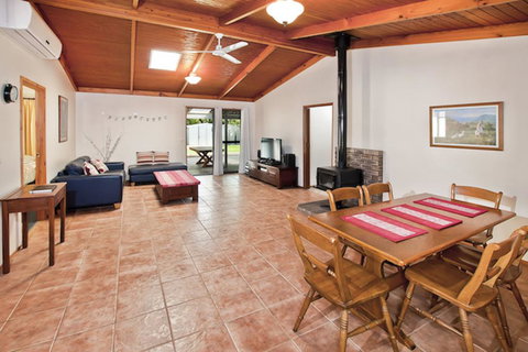 Abbey Beach Shack - Accommodation Newcastle 1