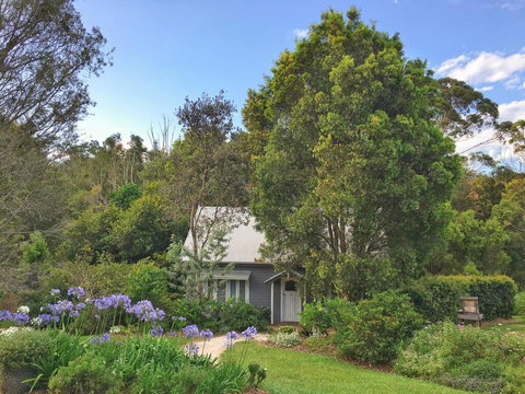 Abelia House - Accommodation Newcastle 3