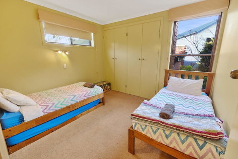 Above Sunset - 100m From The Paynesville Lakes - Accommodation Newcastle 1