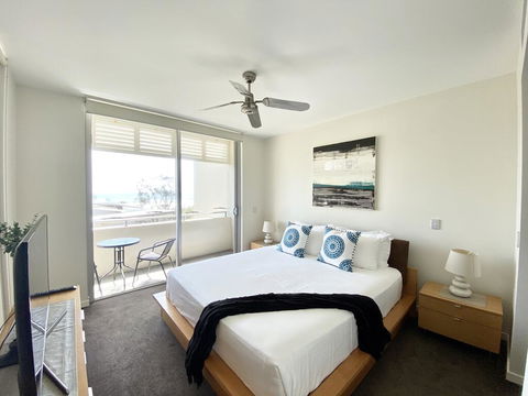 Absolute Beachfront - Cabarita Beach - Ocean Views - 3 Bed Apartment - Accommodation Newcastle 3