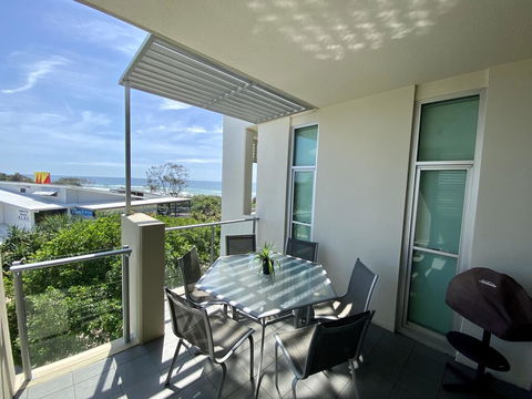 Absolute Beachfront - Cabarita Beach - Ocean Views - 3 Bed Apartment - Accommodation Newcastle 1