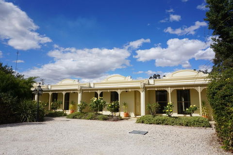 Acacia Terraces - Accommodation Newcastle 0