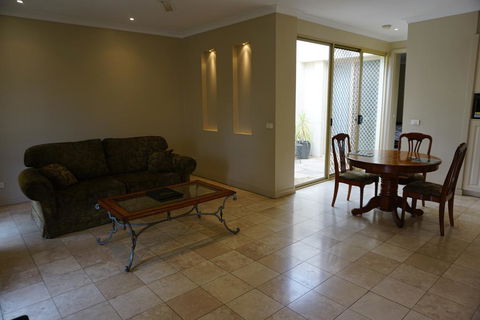 Acacia Terraces - Accommodation Newcastle 1