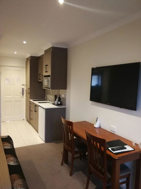 Addison Motor Inn - Accommodation Newcastle 3