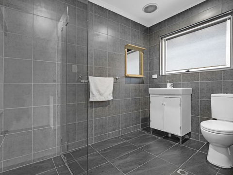 Adelaide Holiday Homes - Accommodation Newcastle 1