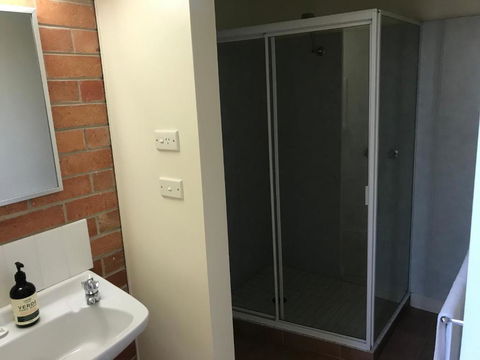 Dunolly Broadway B&B - Accommodation Newcastle 1