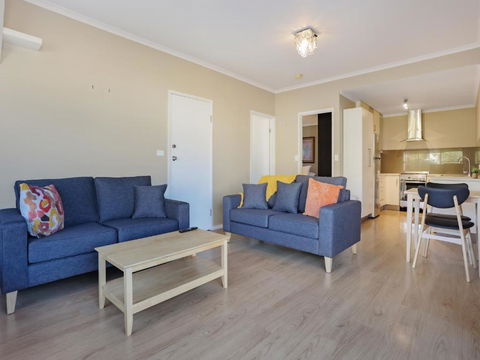 Eagle Heights Holiday Units - Accommodation Newcastle 1