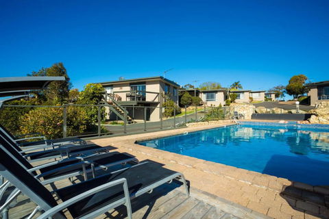 Eagle Heights Holiday Units - Accommodation Newcastle 0