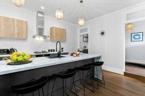 EDW19 - Stylish 2-Bed, 2-Bath Townhose In Drummoyne - Accommodation Newcastle 0