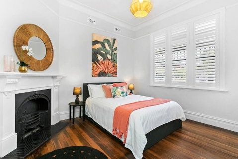 EDW19 - Stylish 2-Bed, 2-Bath Townhose In Drummoyne - Accommodation Newcastle 4