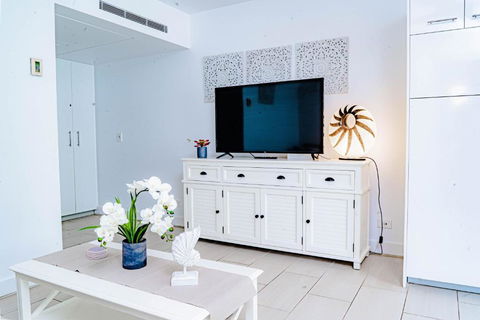 DRIFT PALM COVE- Private 2 Bed -Apartment 2204 - Accommodation Newcastle 3