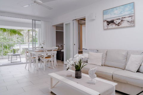 DRIFT PALM COVE- Private 2 Bed -Apartment 2204 - Accommodation Newcastle 2