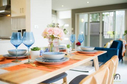 Entire 3 Bedrooms Townhouse In Baulkham Hills - Accommodation Newcastle 0