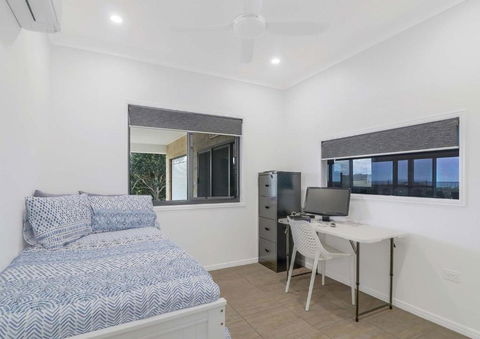 ESCAPE WITH A VIEW - Accommodation Newcastle 1