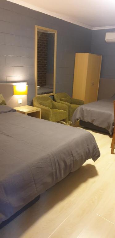Esk Motel - Accommodation Newcastle 4