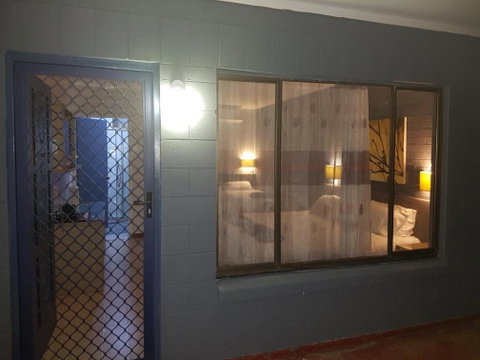 Esk Motel - Accommodation Newcastle 3