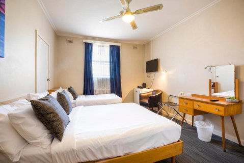 Esplanade Hotel Adelaide - Accommodation Newcastle 1