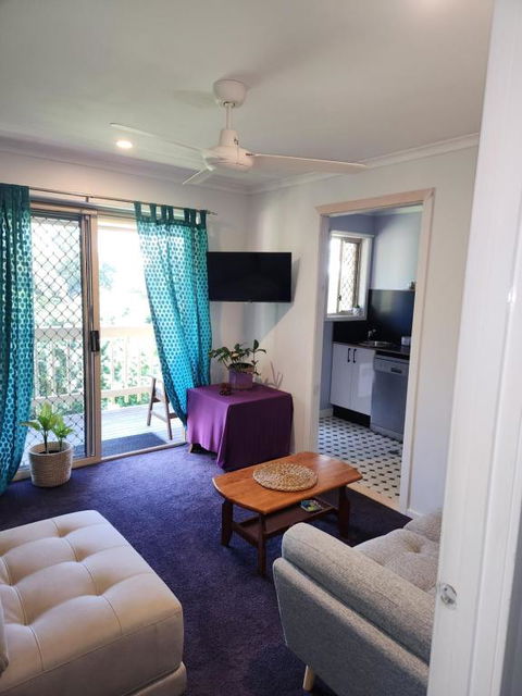 Family Poinciana Rooms - Accommodation Newcastle 0