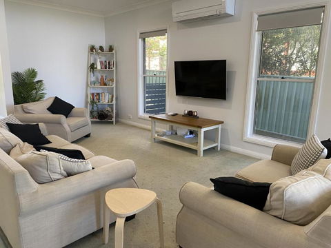 FAIR11W - Fairlight House - Accommodation Newcastle 1