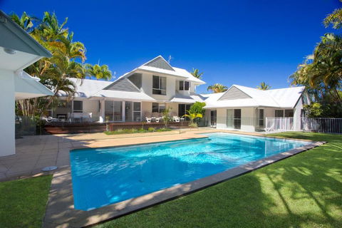 Family Living In The Heart Of Noosa, Noosa Heads - Accommodation Newcastle 0