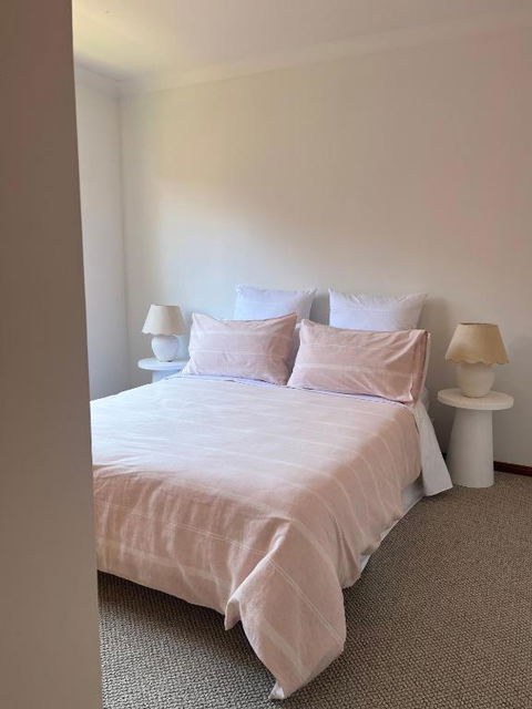 FERN - Accommodation Newcastle 4