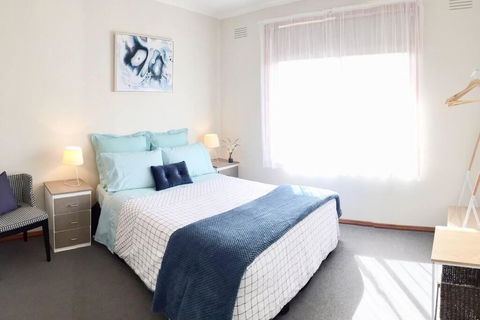 FERNLY BFast, WiFi Nflx AC Walk2Pizza Liquor Deli, - Accommodation Newcastle 0