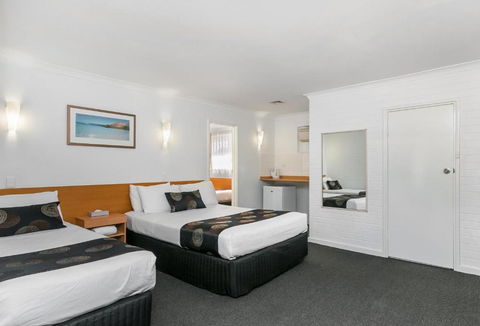 Flag Motor Lodge - Accommodation Newcastle 3