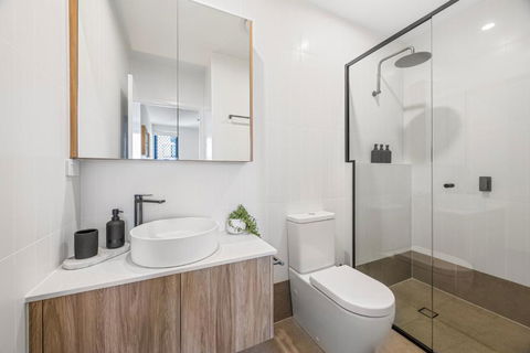 Family Retreat - Free Secure Car Park, Garden City Westfield Shopping, Restaurants - Accommodation Newcastle 2